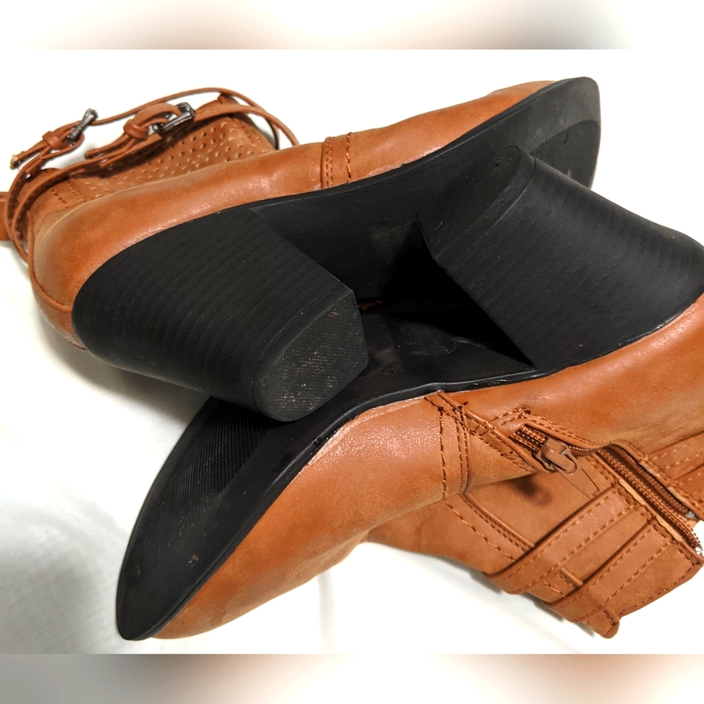 Blue Suede Shoes Block Heel Ankle Booties - Picture 9 of 9